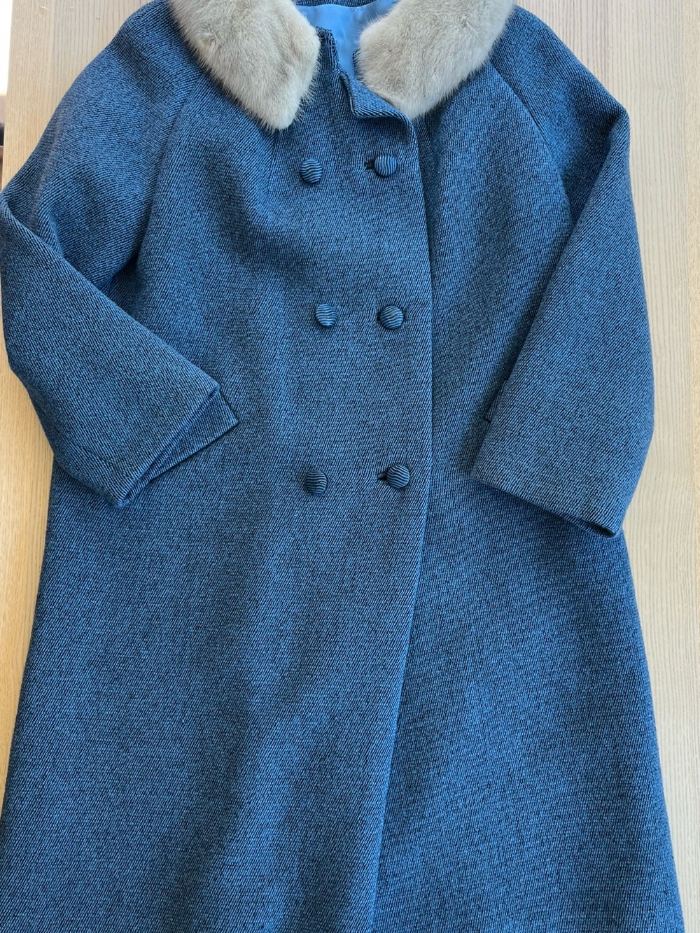 Vintage Wool Double-Breasted Pea Coat with Cream Fur Collar